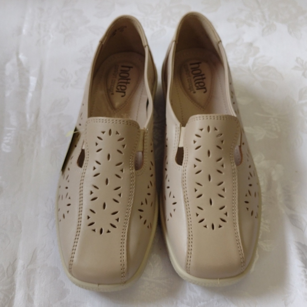 NEW Hotter tan shoe